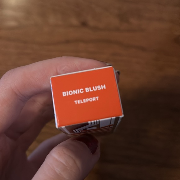 NWT MILK MAKEUP Bionic Liquid Blush with Hyaluronic Acid - Picture 3 of 4